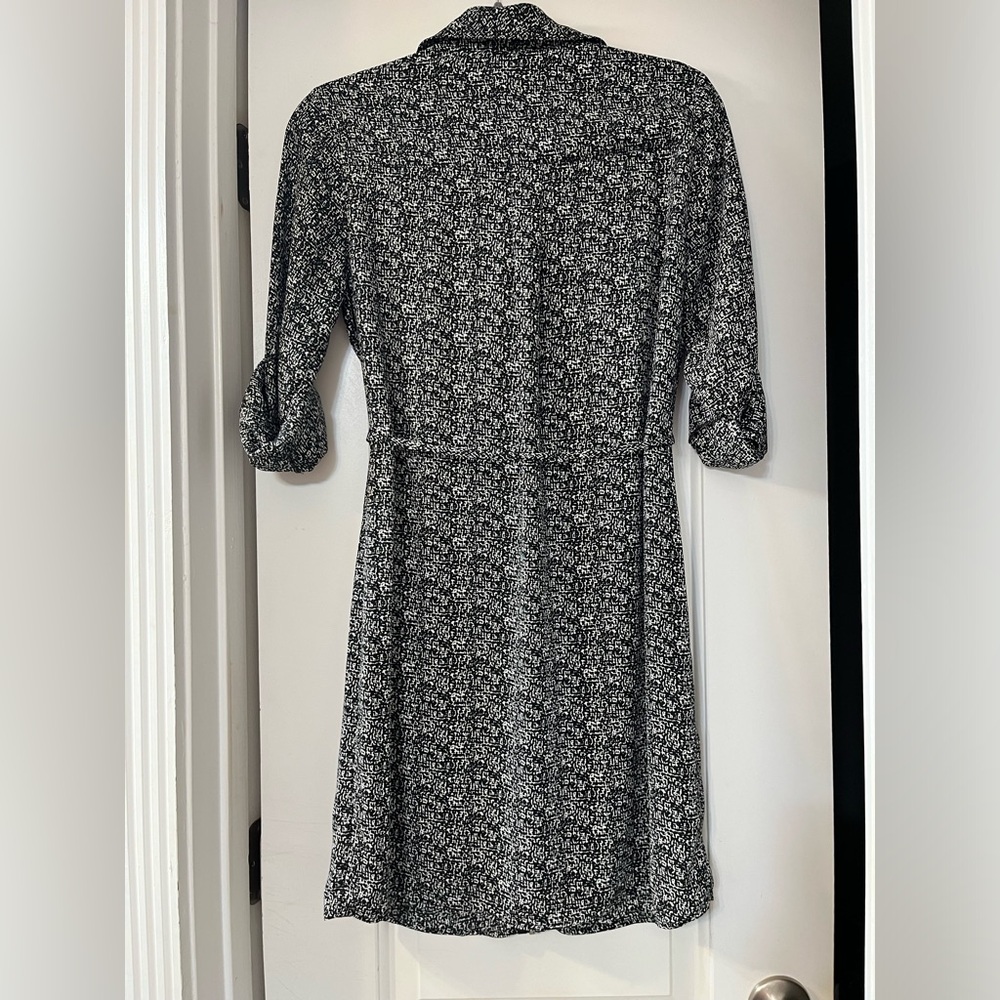 Express work or casual black and white dress